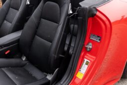 										2018 Porsche 911 Carrera 4 Cabriolet full									