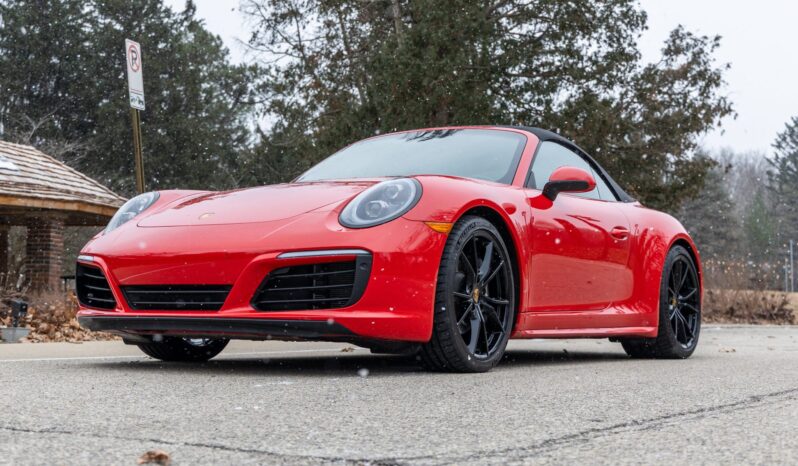 								2018 Porsche 911 Carrera 4 Cabriolet full									