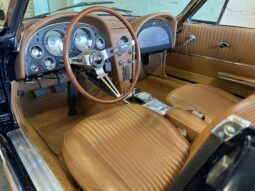 										1963 Chevrolet Corvette Convertible 4-Speed full									