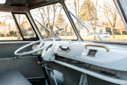 1962 Volkswagen Bus Deluxe