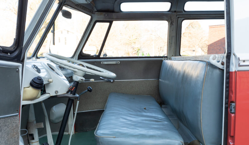 								1962 Volkswagen Bus Deluxe full									