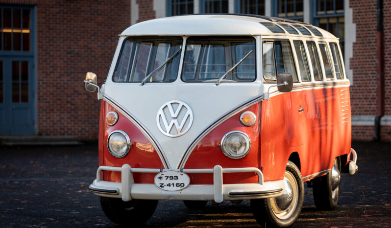 								1962 Volkswagen Bus Deluxe full									