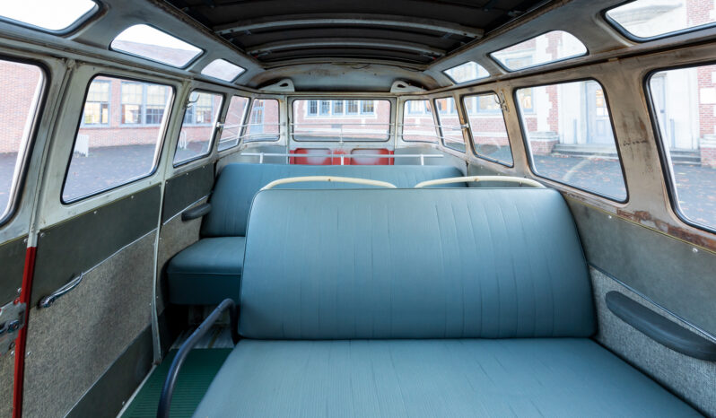 								1962 Volkswagen Bus Deluxe full									
