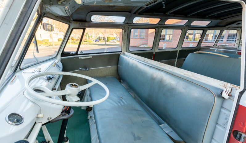 								1962 Volkswagen Bus Deluxe full									