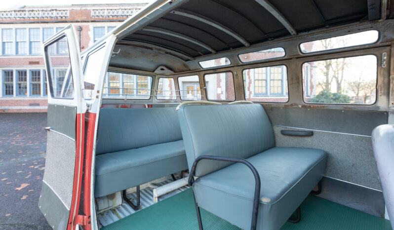 								1962 Volkswagen Bus Deluxe full									
