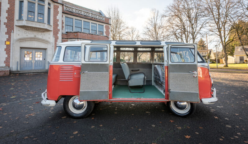 								1962 Volkswagen Bus Deluxe full									