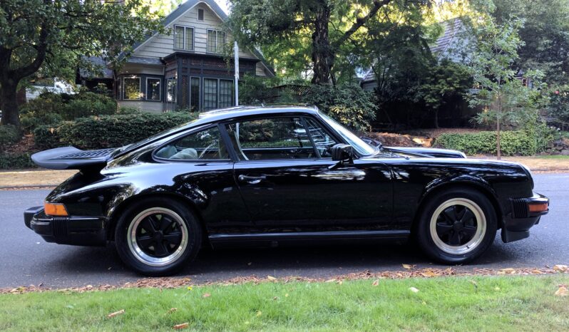 								1984 Porsche 911 Carrera Coupe full									