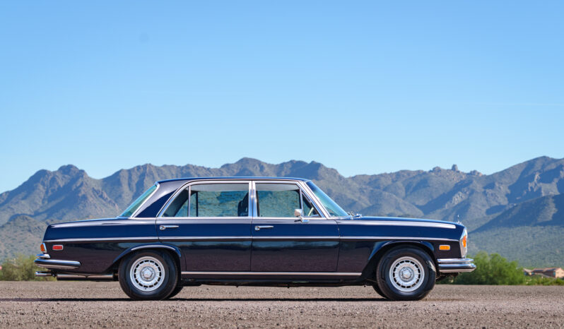 								1970 Mercedes-Benz 300SEL 6.3 full									