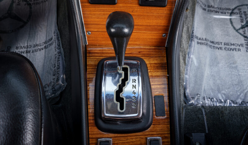 								1970 Mercedes-Benz 300SEL 6.3 full									