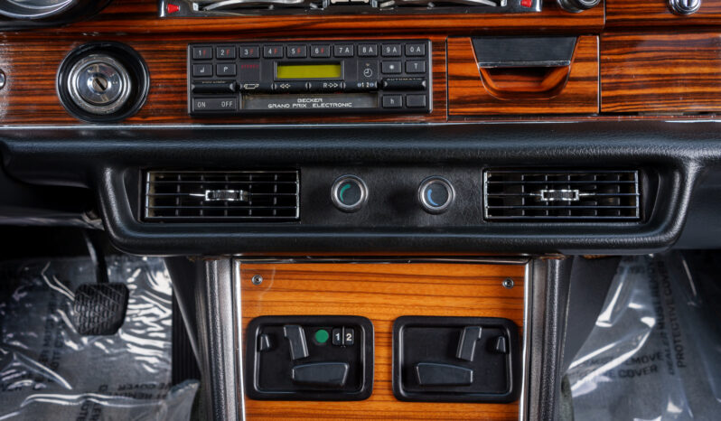 								1970 Mercedes-Benz 300SEL 6.3 full									