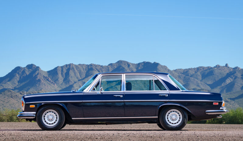 								1970 Mercedes-Benz 300SEL 6.3 full									