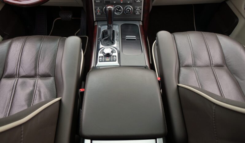 								2011 Land Rover Range Rover HSE Luxury full									