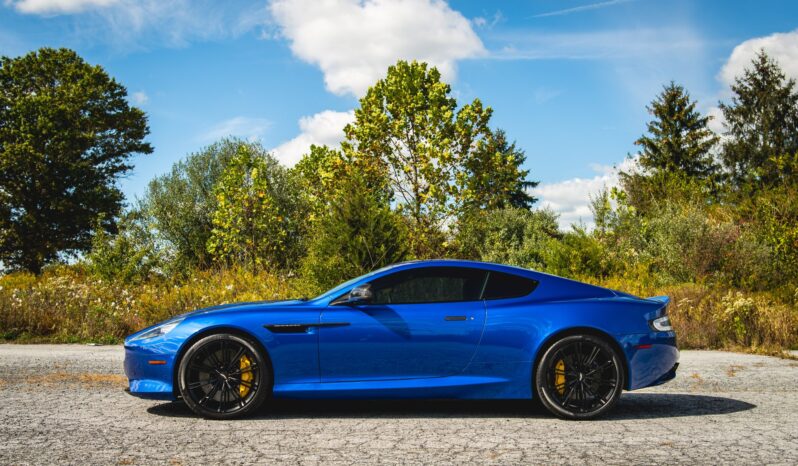 								2015 Aston Martin DB9 Carbon Edition full									