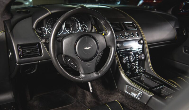 								2015 Aston Martin DB9 Carbon Edition full									