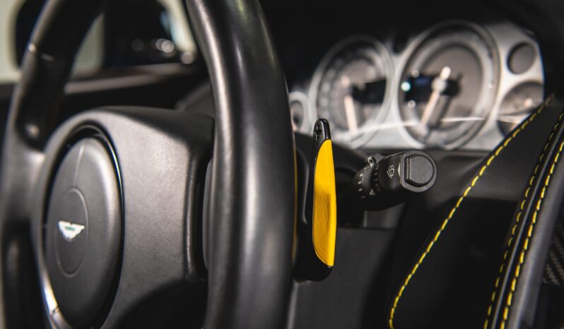 								2015 Aston Martin DB9 Carbon Edition full									