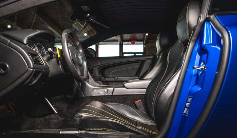 								2015 Aston Martin DB9 Carbon Edition full									