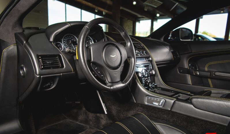 								2015 Aston Martin DB9 Carbon Edition full									