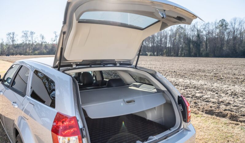 								2008 Dodge Magnum SRT8 full									