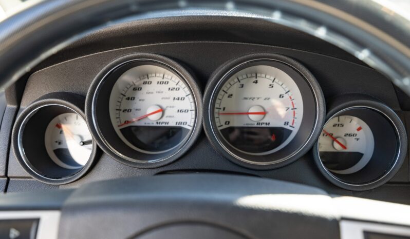 								2008 Dodge Magnum SRT8 full									