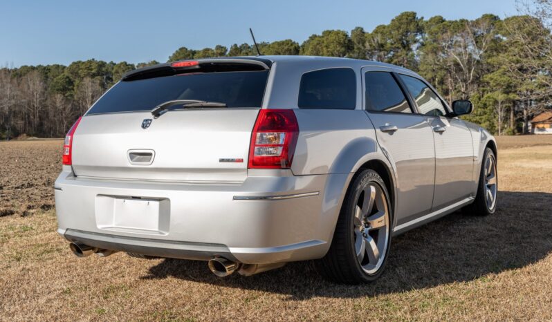 								2008 Dodge Magnum SRT8 full									