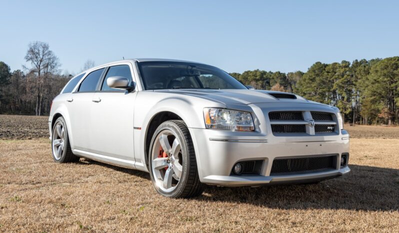 								2008 Dodge Magnum SRT8 full									