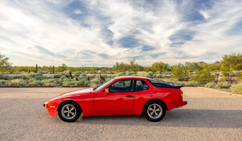 								1984 Porsche 944 5-Speed full									