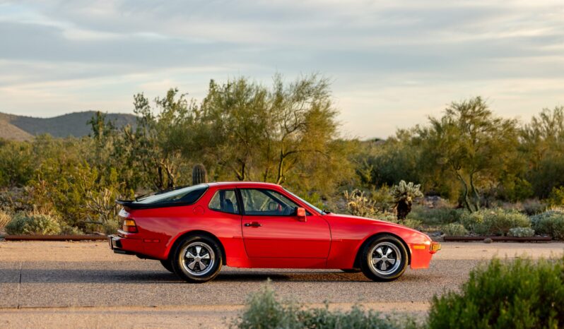 								1984 Porsche 944 5-Speed full									
