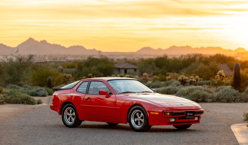 								1984 Porsche 944 5-Speed full									