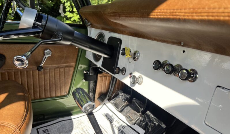 								1971 Ford Bronco 3-Speed full									