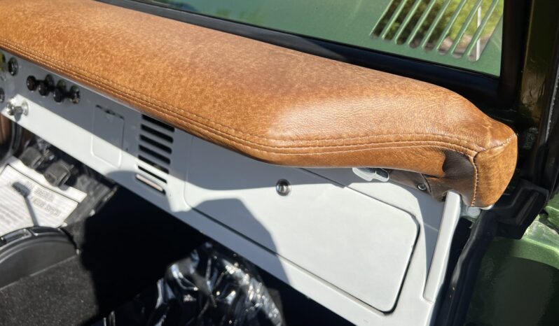 								1971 Ford Bronco 3-Speed full									