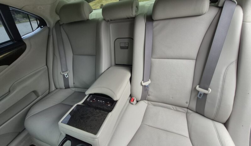 								2011 Lexus LS460 L full									