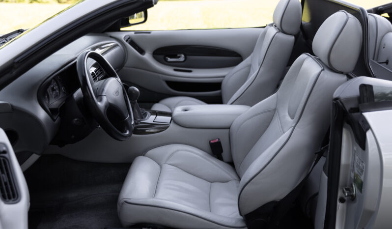 								2002 Aston Martin DB7 V12 Vantage Volante 6-Speed full									