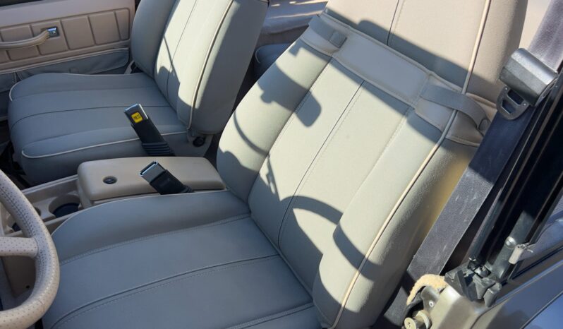 								1991 Jeep Wrangler Sahara 5-Speed full									