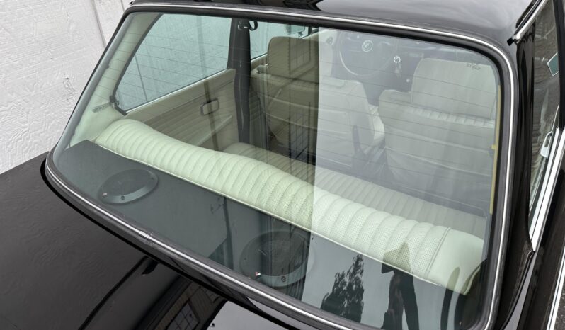 								1973 BMW 2002tii 5-Speed full									