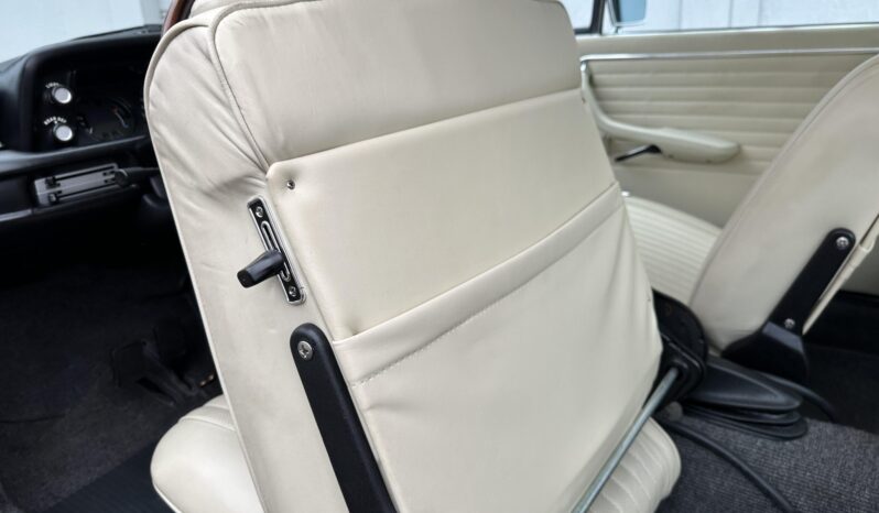 								1973 BMW 2002tii 5-Speed full									