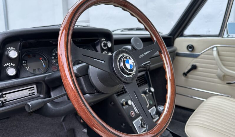 								1973 BMW 2002tii 5-Speed full									
