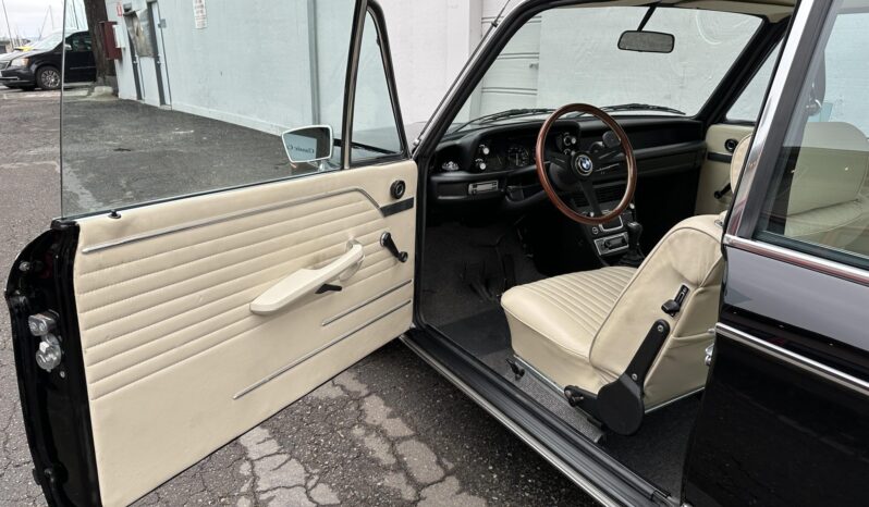 								1973 BMW 2002tii 5-Speed full									