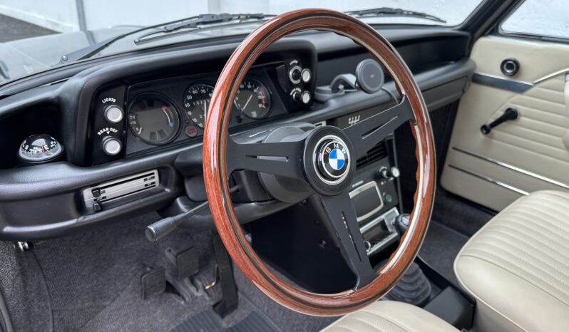 								1973 BMW 2002tii 5-Speed full									