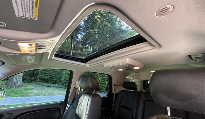 								2010 Chevrolet Tahoe LT 4×4 full									