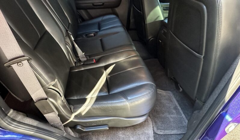 								2010 Chevrolet Tahoe LT 4×4 full									