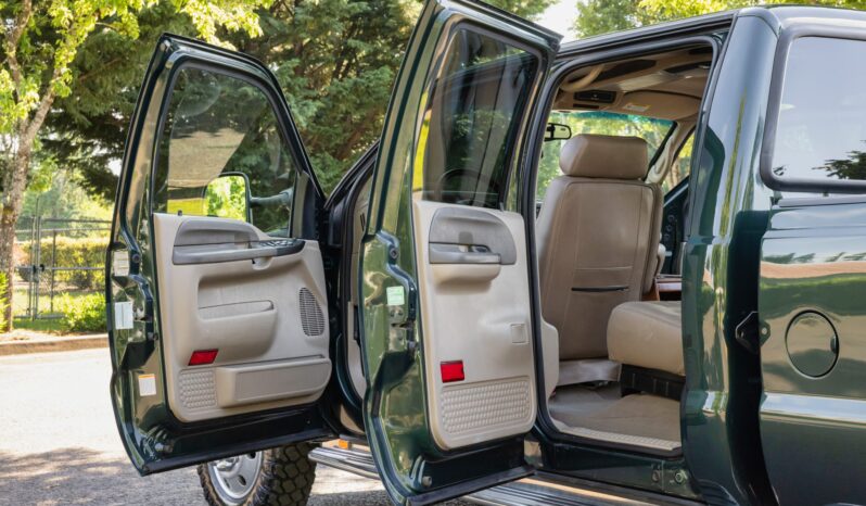 								2001 Ford F-550 XLT Super Duty Centurion Crew Cab Power Stroke full									