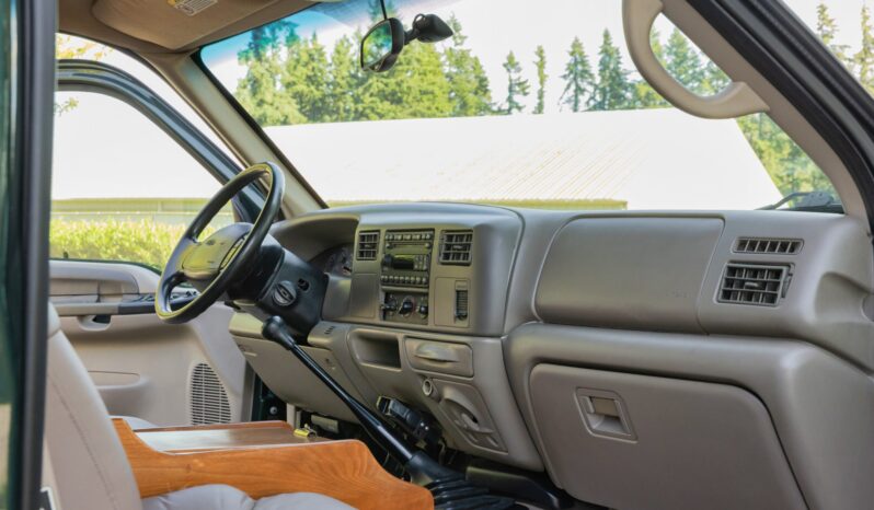 								2001 Ford F-550 XLT Super Duty Centurion Crew Cab Power Stroke full									