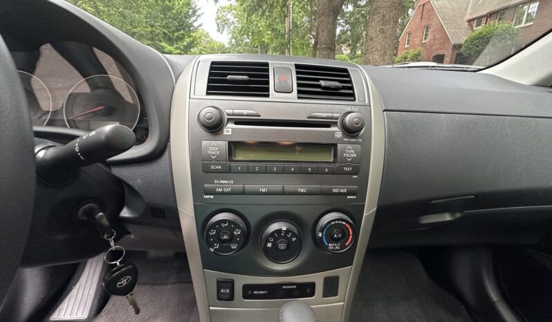 								2009 Toyota Corolla XRS full									