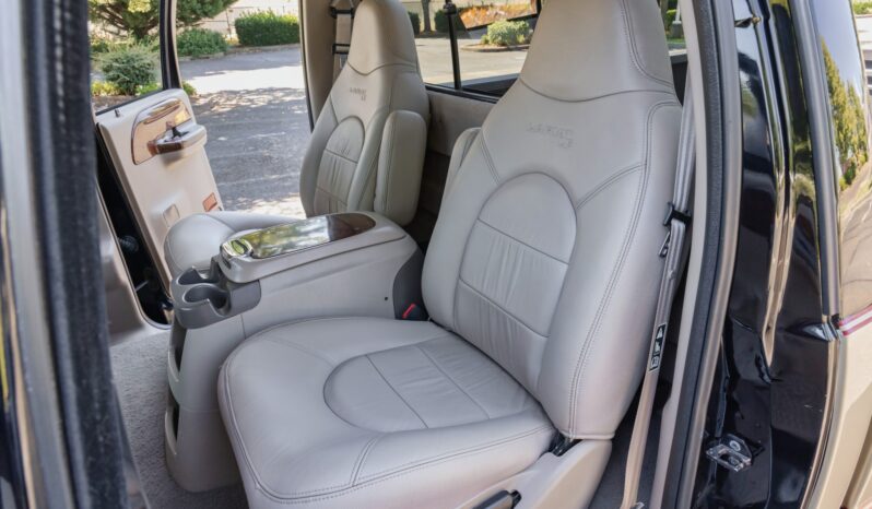 								2000 Ford F-350 Super Duty Lariat full									