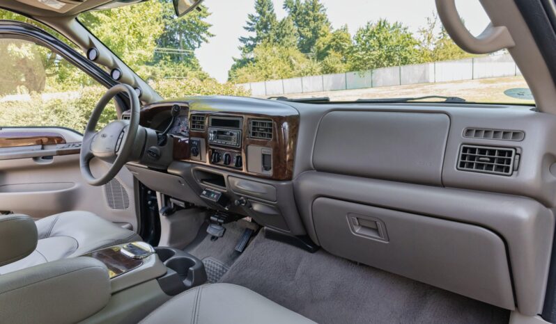 								2000 Ford F-350 Super Duty Lariat full									