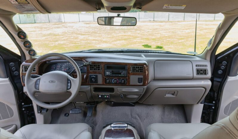 								2000 Ford F-350 Super Duty Lariat full									