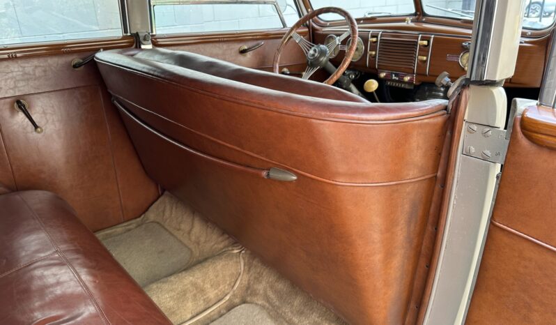 								1939 Ford Deluxe Convertible Sedan full									