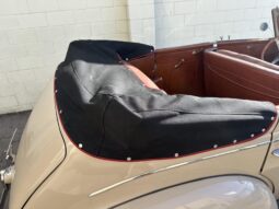 1939 Ford Deluxe Convertible Sedan full