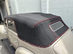 1939 Ford Deluxe Convertible Sedan full