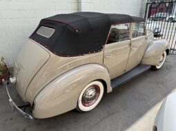 1939 Ford Deluxe Convertible Sedan full